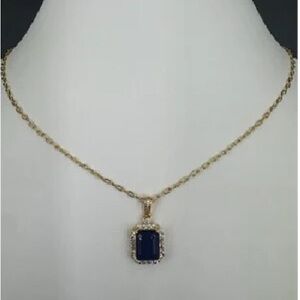 Elegant Sapphire and Gold Pendant Necklace